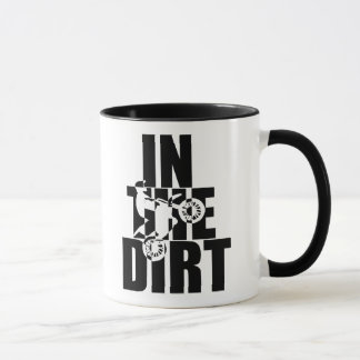 Dans la tasse de saleté