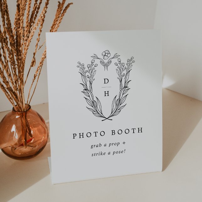 DAPHNE Schwarz-weiß Monogram Wedding Foto Booth Sockelschild (DAPHNE Black White Monogram Wedding Photo Booth Pedestal Sign)