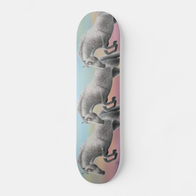 Dappled graues Pferdespringendes Skateboard (Vorderseite)