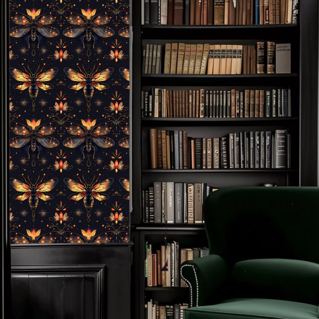 Dark Academia Large Red and Gold Insekten Tapete (Dark Academia Large Red and Gold Insects Wallpaper in a library.)