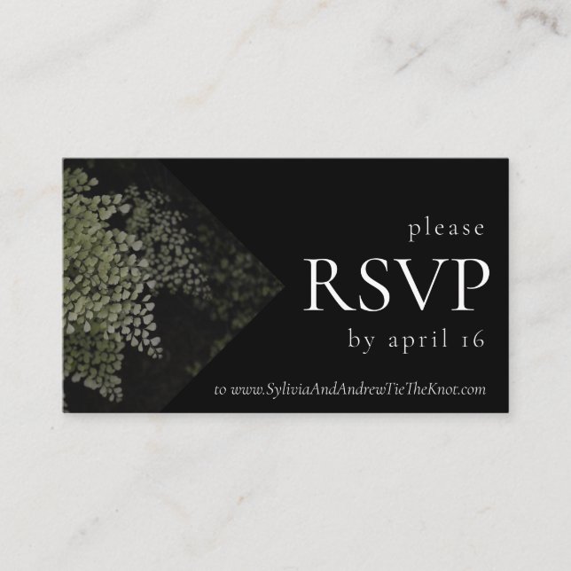 Dark and Moody Ferns Modern RSVP Card Begleitkarte (Vorderseite)