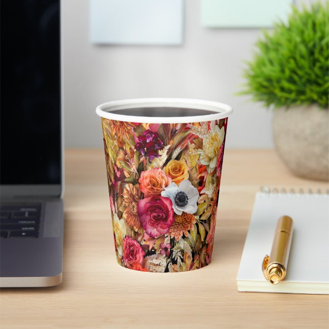 Dark and Moody Floral Gothic Brautparty Pappbecher (InSitu)