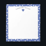 Dark Blue Heart & Dots Niedlich Girly Custom Notizblock<br><div class="desc">Dieses Design bietet Platz für einen Namen in einer hübschen Kurve über einer einfachen Herzgrafik auf einem dunkelblauen Hintergrund mit winzigen weißen Punkten. Klicken Sie auf die Schaltfläche Anpassen, wenn Sie die Bilder verschieben/skalieren und den Text weiter verändern möchten! Variationen dieses Designs, zusätzliche Farben sowie koordinierende Produkte sind in unserem...</div>