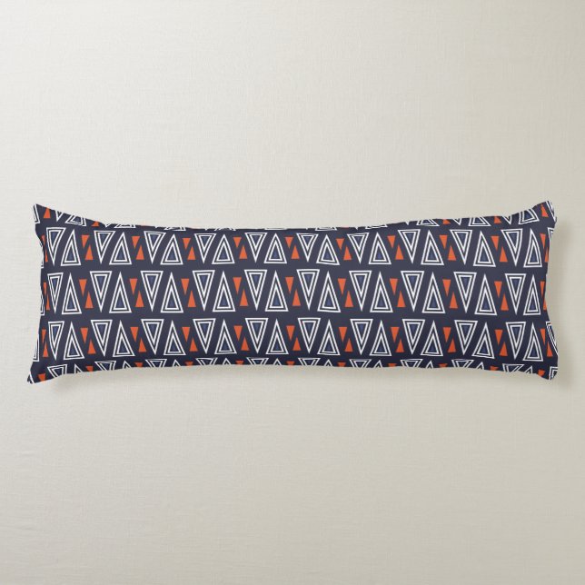 Dark Blue und Red Geometric Triangle Pattern Seitenschläferkissen (Vorderseite)