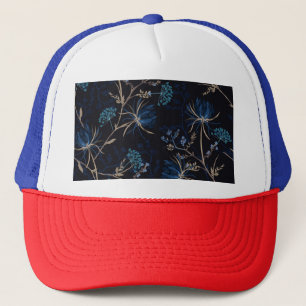 Dark Garden: Monotone Blue Floral Truckerkappe