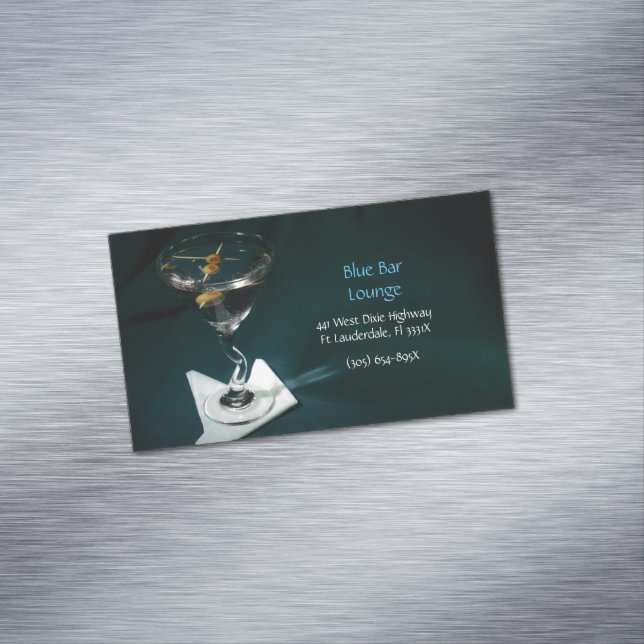 Dark Green Martini Bar & Lounge Magnetische Visitenkarte (Beispiel)