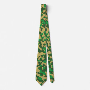 Dark Green, Tan und Green Camouflage Pattern Krawatte