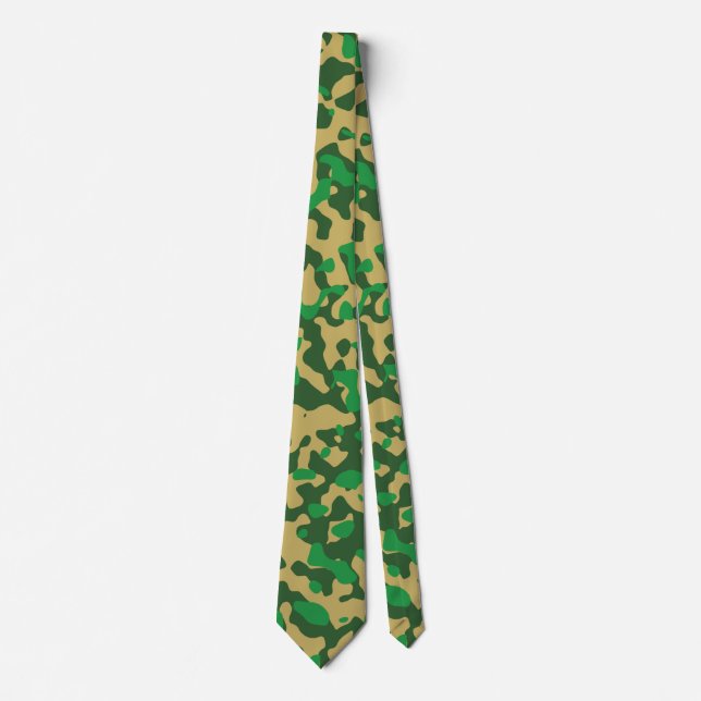 Dark Green, Tan und Green Camouflage Pattern Krawatte (Vorderseite)