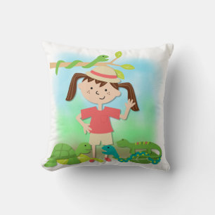 Dark Hair Girl auf Safari Kissen