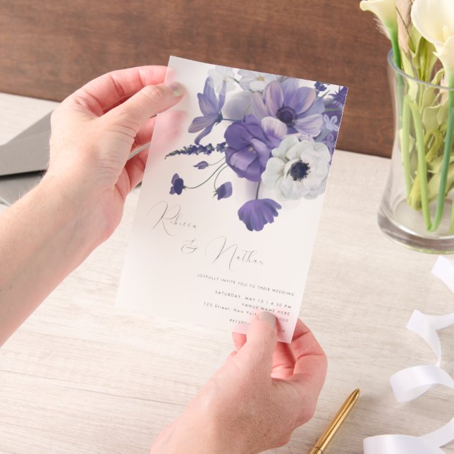 Dark Lilac & Lavender Floral Wedding (Handgehalten)