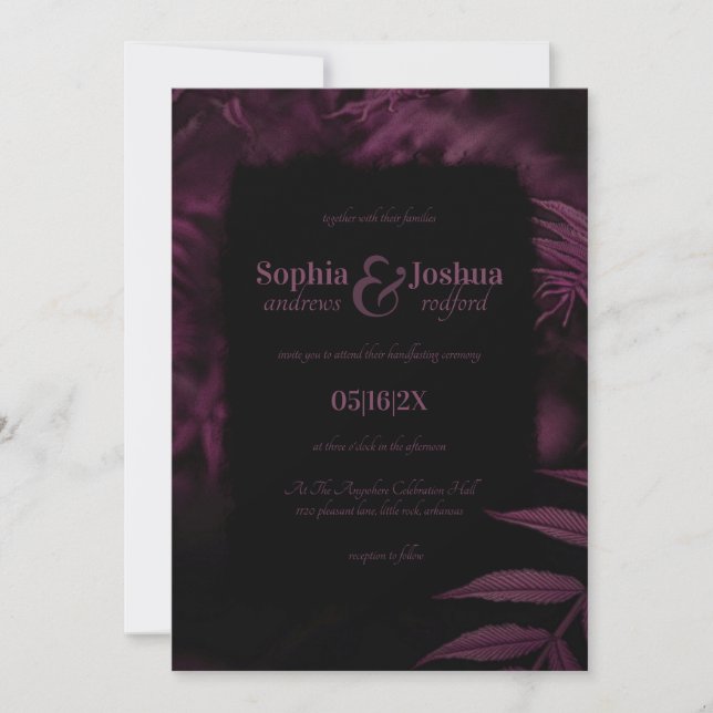 Dark Magenta Verlasst gotische Hochzeitshandlung Einladung (Vorderseite)