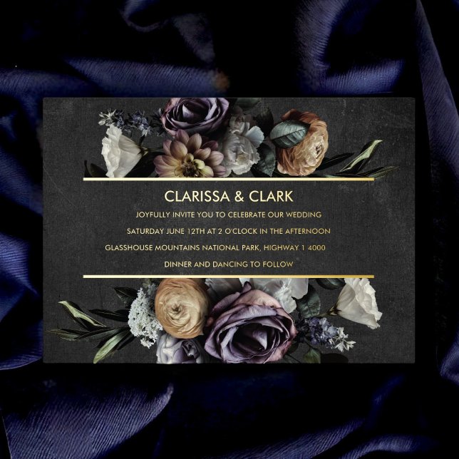 Dark Moody Bold Floral Gold Wedding Foil Einladung (Von Creator hochgeladen)