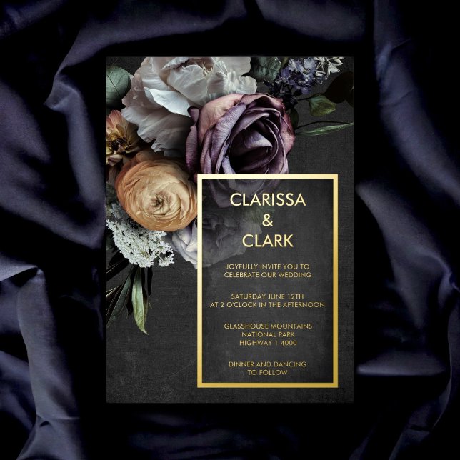 Dark Moody Bold Floral Gold Wedding Folieneinladung (Von Creator hochgeladen)
