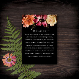 Dark + Moody Elegant Schwarze Hochzeit mit Flora Begleitkarte
