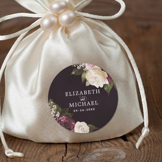 Dark Moody Floral Romantic Wedding Runder Aufkleber (Von Creator hochgeladen)