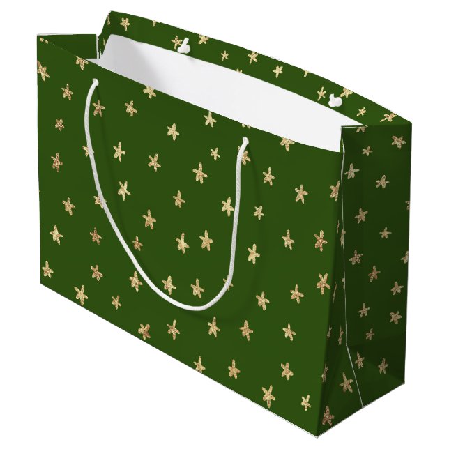 Dark Moody Green Gold Star Muster Große Geschenktüte (Rückseite Schrägansicht)