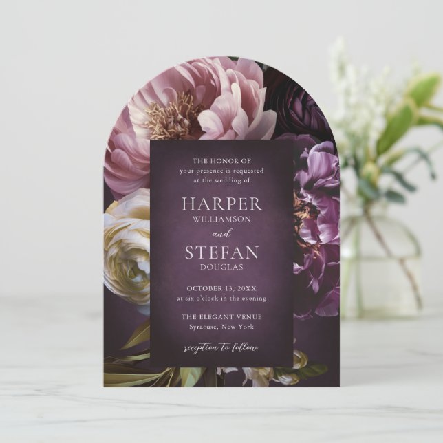Dark Purple Fine Art Floral Elegant Wedding Einladung (Stehend Vorderseite)