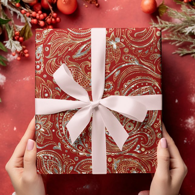 Dark Red & Shiny Silver & Gold Floral Paisley Geschenkpapier (Von Creator hochgeladen)