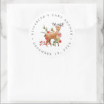 Darling Reindeer | Christmas Baby Dusche Gefallen Runder Aufkleber<br><div class="desc">Nichts ist aufregender, als ein neues Freudenbündel in die Welt zu begrüßen. Dieses wertvolle Baby, das von oben geschickt wird, sollte mit einer eleganten und dennoch skurrilen Babydusche gefeiert werden. Dieses Party ist so niedlich und würde perfekt für eine Babydusche funktionieren, aber auch für eine Geburtstagsfeier! Sie können dieses Thema...</div>