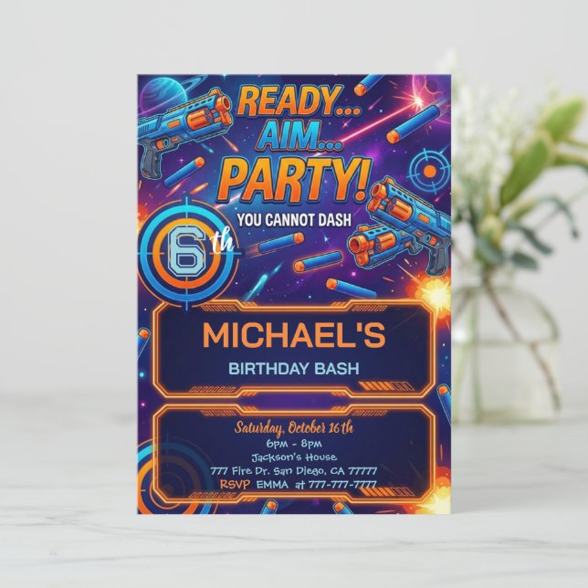 Dart Gun Birthday Invitation (Debout devant)