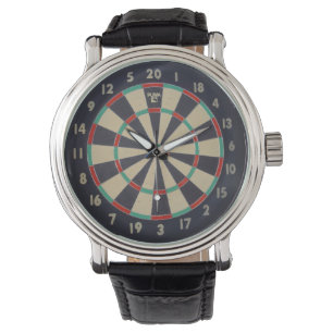 Dart in Bulls auge auf Dartboard, Armbanduhr
