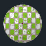 Dartboard der grünen und weißen Sternexplosionen Dartscheibe<br><div class="desc">Dieses Retro Green und White Sternexplosionen Dartboard ist so schön im Weltraum, dass Sie Ihren Enthusiasmus nicht eindämmen können. Und warum will du? Dieses moderne, inspirierte Design aus den 60er Jahren des 20. Jahrhunderts besticht durch einen dunkelhedergrauen Hintergrund und Reihen vollkommen unperfekter Rechtecke in fröhlich-grün, weiß und taubengrau. Weiß und...</div>