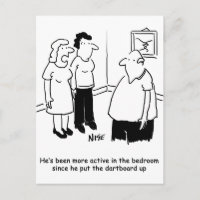 Dartboard im Schlafzimmer. Funny Cartoon