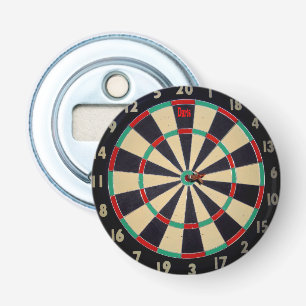 Dartboard mit einem Dart in Bullseye, Flaschenöffn Flaschenöffner