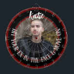Dartboard mit Ex-Foto - Geschenk zum Auseinanderbr Dartscheibe<br><div class="desc">Lassen Sie sich mit einem Lächeln durch dieses spezielle Dart mit einem Foto Ihrer Ex verzaubern. Dieses lustige Spiel, das perfekt zum Feiern einer Scheidung, zum Auseinanderbrechen oder zum Ende einer Verlobung geeignet ist, lasse Ihnen, Dampf lassen und gleichzeitig Spaß zu haben. Fügen Sie den Namen des Empfängers oben für...</div>