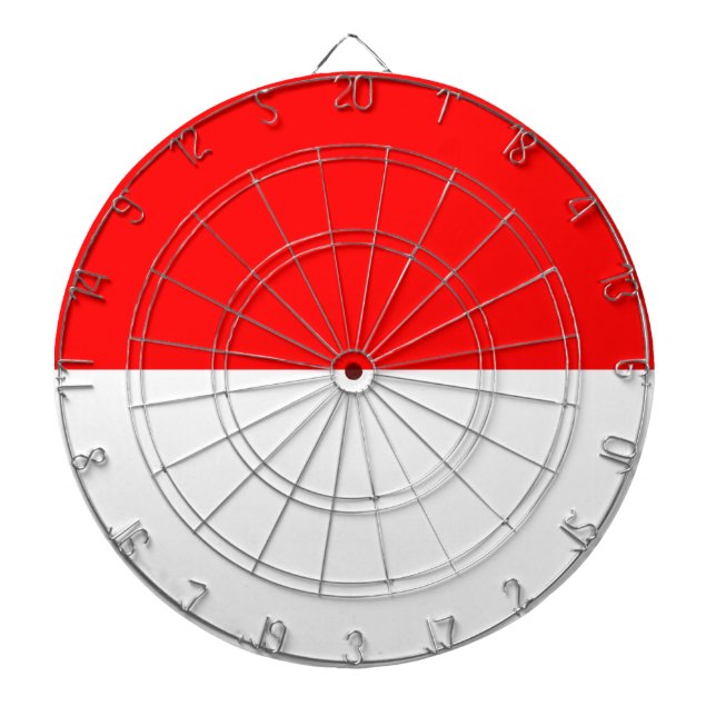 Dartboard mit Flagge Indonesiens Dartscheibe (vorne)