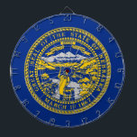 Dartboard mit Flagge von Nebraska, USA Dartscheibe<br><div class="desc">Bringen Sie eine Touch Nebraska Stolz in Ihr Spielzimmer mit unserem exklusiven Dartboard mit der Fahne von Nebraska! Dieses Dartboard ist mehr als nur ein Spielzeug, es ist eine Feier des Erbes und kulturellen Stolzes Nebraskas. Jedes Dartboard zeichnet sich durch ein lebendiges Drucken der Nebraska-Staatsflagge aus, was es zu einer...</div>
