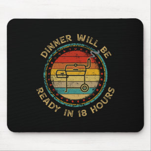 Das Abendessen wird in 18 Stunden mit Grillen zum Mousepad