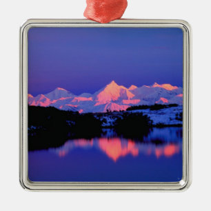 Das Alaskan-Gebirge grenzt an den Berg Denali, Silbernes Ornament