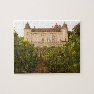 Das alte mittelalterliche Schloss Chateau de Rully