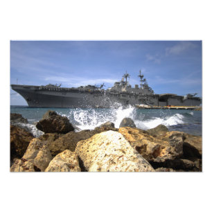 Das Angriff mit Amphibienfahrzeugsschiff USS Fotodruck