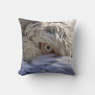 Das Auge eines Pelikanen Kissen