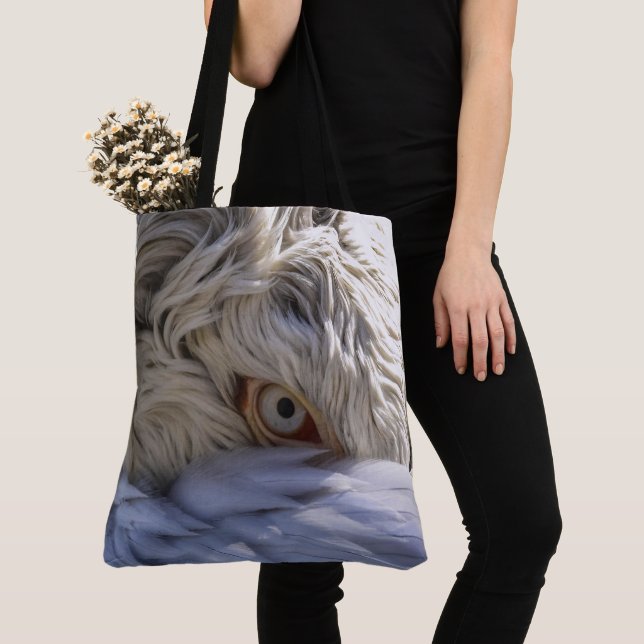 Das Auge eines Pelikanen Tasche (Von Nahem)
