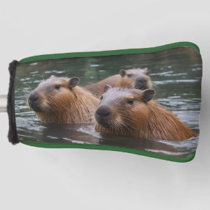 das Baden von Capybaras im Fluss, Golf Headcover