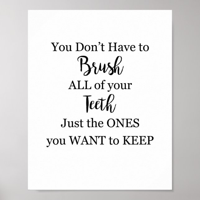 Das Badezimmer mit dem Schild spuckt dir die Zähne (Vorne)