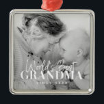 Das beste Oma der Welt seit 20XX Einfaches Chic-Fo Ornament Aus Metall<br><div class="desc">Dieses einfache und moderne Design besteht aus Serifen und kursiver Typografie und fügt ein individuelles Foto hinzu</div>