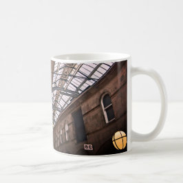 Das Dach des Bahnhofs Kaffeetasse