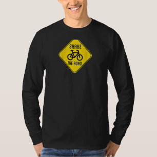 Das Design auf der Rückseite ist mit dem Fahrrad z T-Shirt