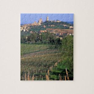 Das Dorf San Gimignano liegt in den sanften