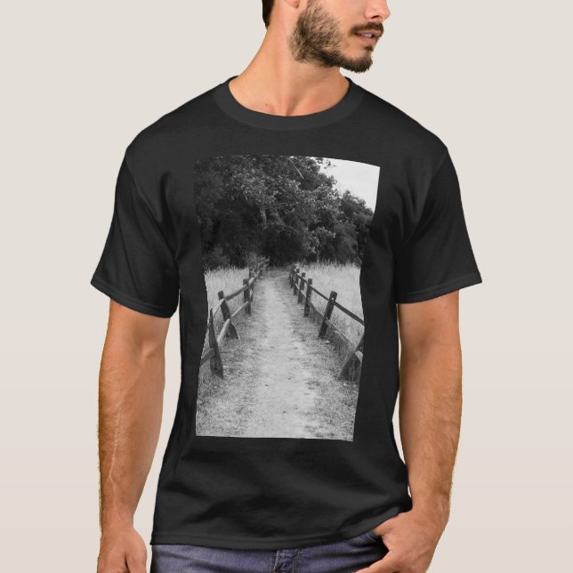 Das ein weniger gereiste T-Shirt (Vorderseite)
