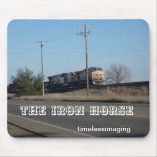Das eiserne Pferd mit Zuglokomotive Mauspad. Mousepad