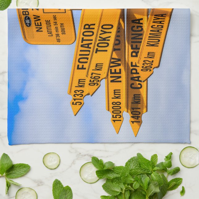 Das Ende der Straße Geschirrtuch (Gefaltet)