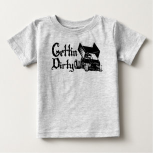 Das Erhalten schmutzig sprinten Auto Baby T-shirt