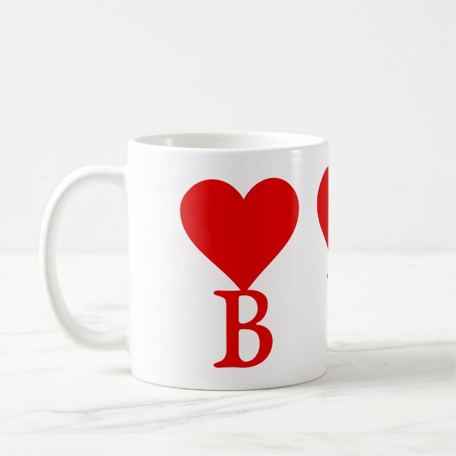 Das erste B mit einem großen roten Herz Kaffeetasse (Links)