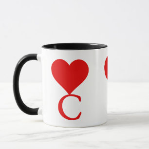 Das erste C mit einem großen roten Herz Tasse