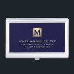 Das erste Logo der Blue Luxury Gold von Navy Visitenkarten Dose<br><div class="desc">Einfaches modernes Luxus-Design mit gebürstetem Gold-Original-Logo-Medaillon mit personalisiertem Namen,  Firmennamen oder Sondertext unten in klassischer Blocktypografie auf einem marineblauen Hintergrund. Personalisieren Sie Ihre individuelle Verwendung.</div>